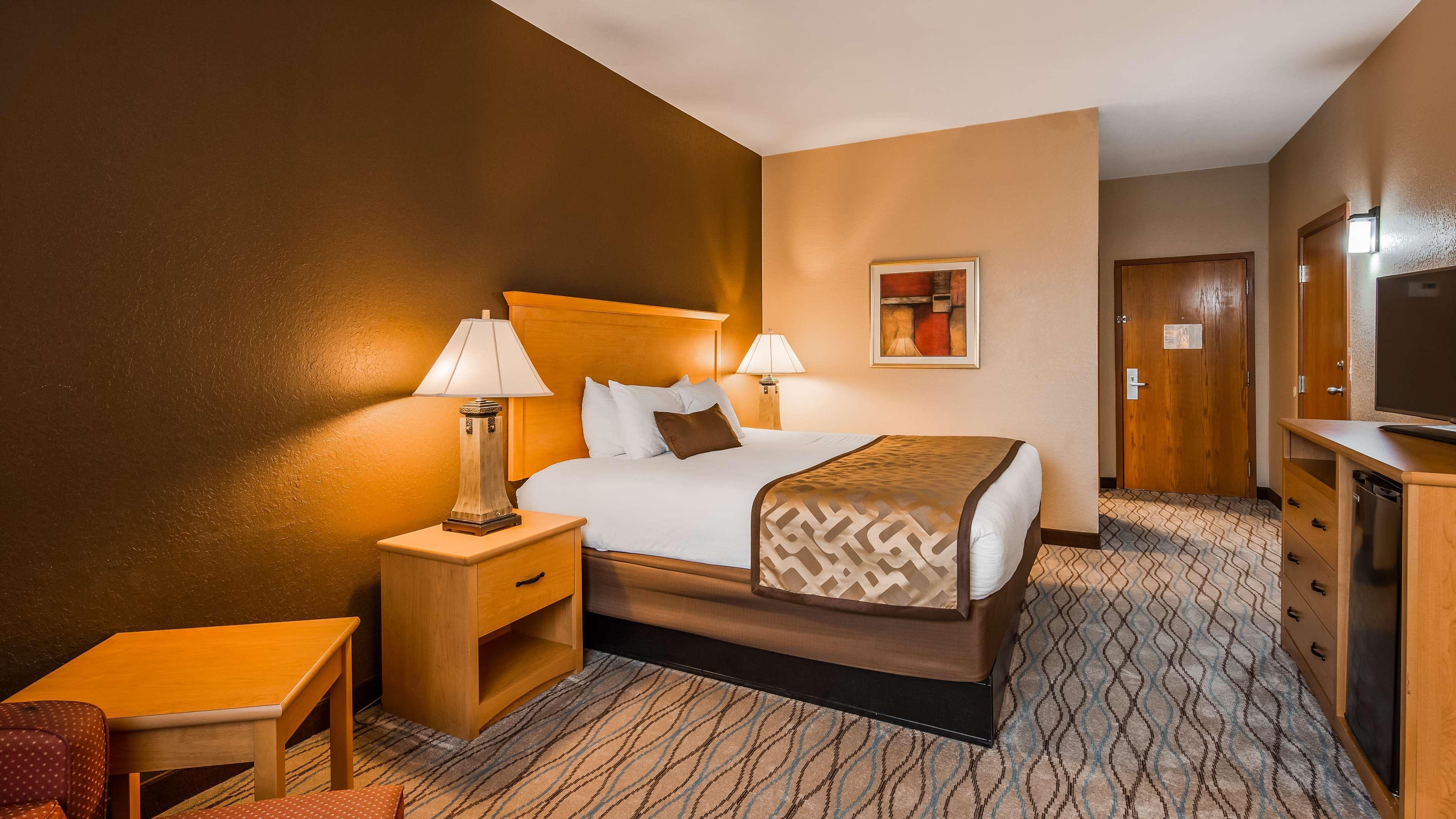 Best Western Locust Grove Inn & Suites Exterior photo