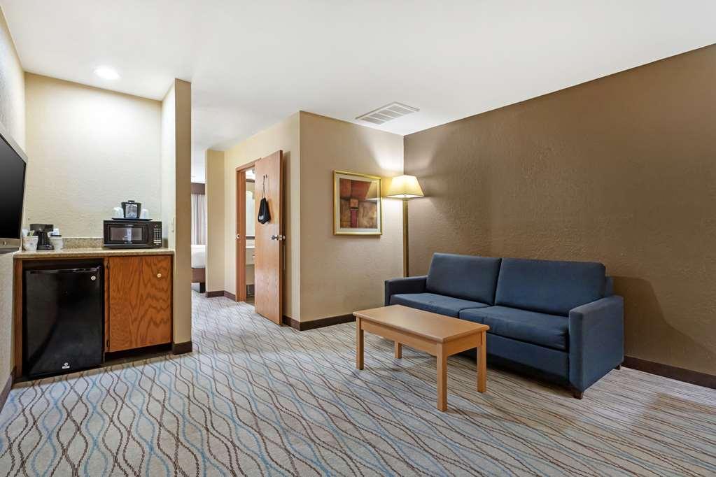 Best Western Locust Grove Inn & Suites Room photo