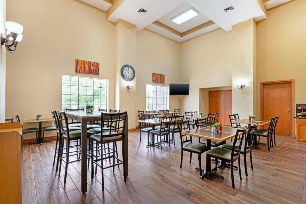 Best Western Locust Grove Inn & Suites Exterior photo