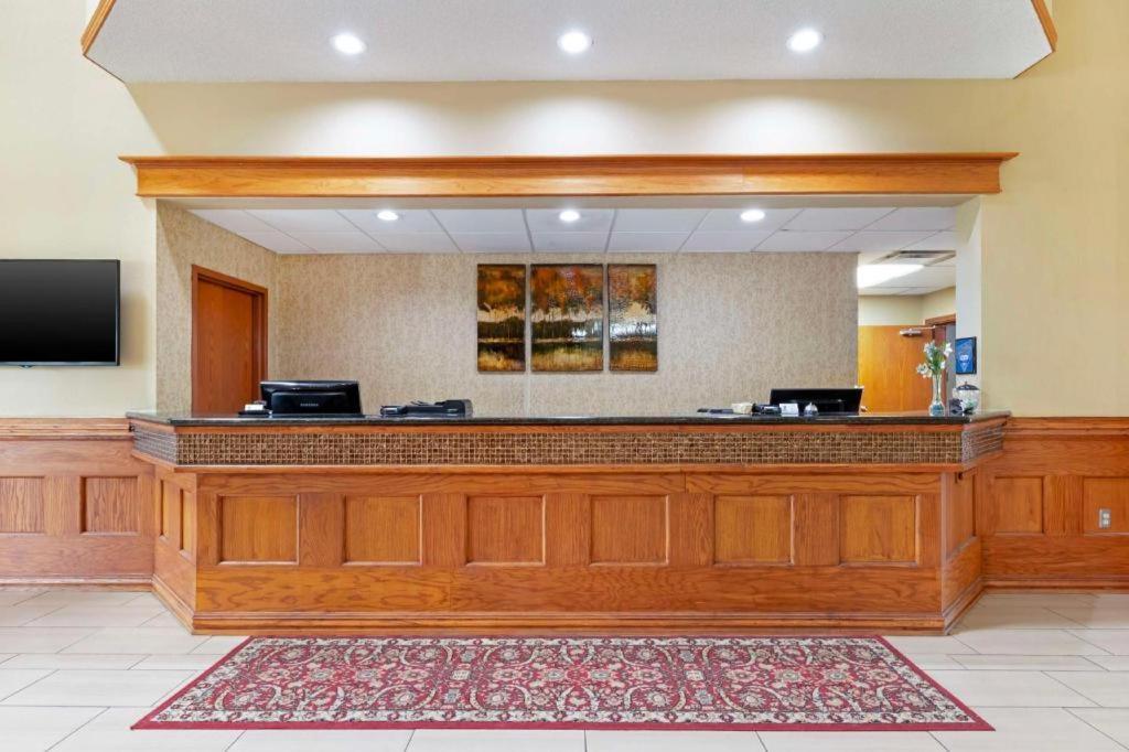Best Western Locust Grove Inn & Suites Exterior photo